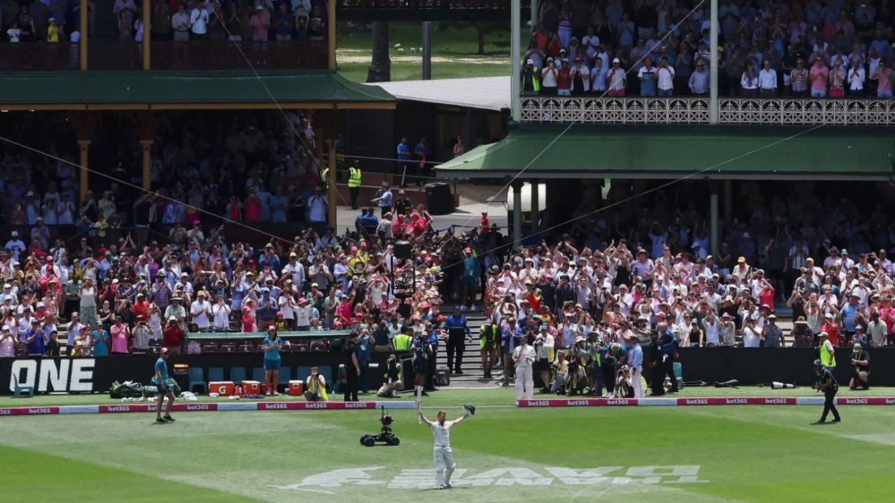 David Warner says goodbye to the SCG fans after his last Test innings, Australia vs Pakistan, 3rd Test, SCG, 4th day, January 6, 2024