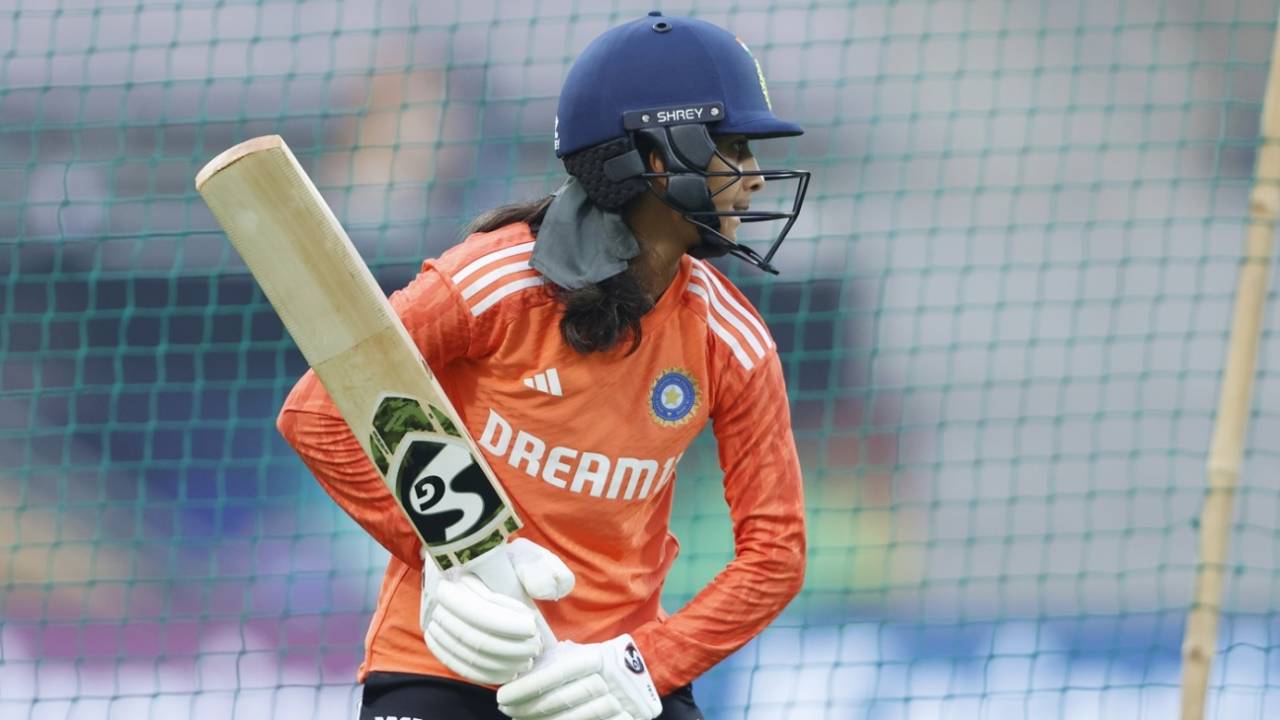 Jemimah Rodrigues has a hit, India vs Australia, 2nd T20I, Mumbai, January 7, 2024