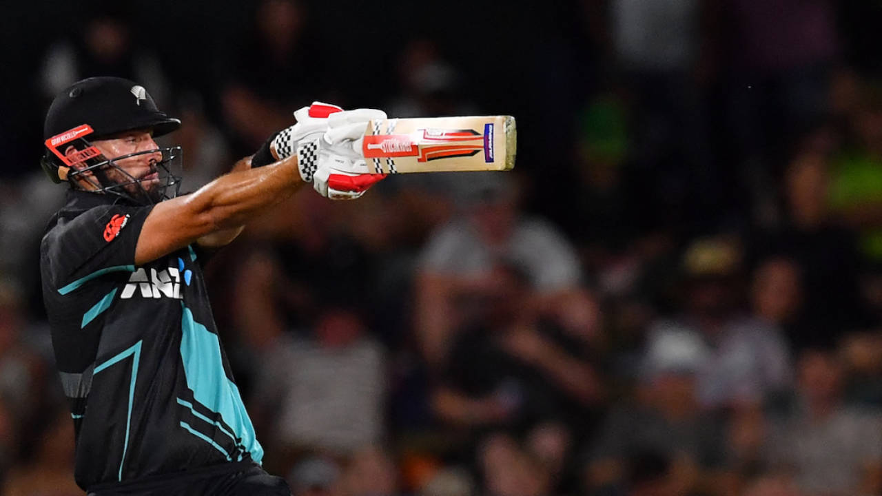 Daryl Mitchell kept New Zealand steady with Glenn Phillips, New Zealand vs Pakistan, 4th T20I, Christchurch, January 19, 2024