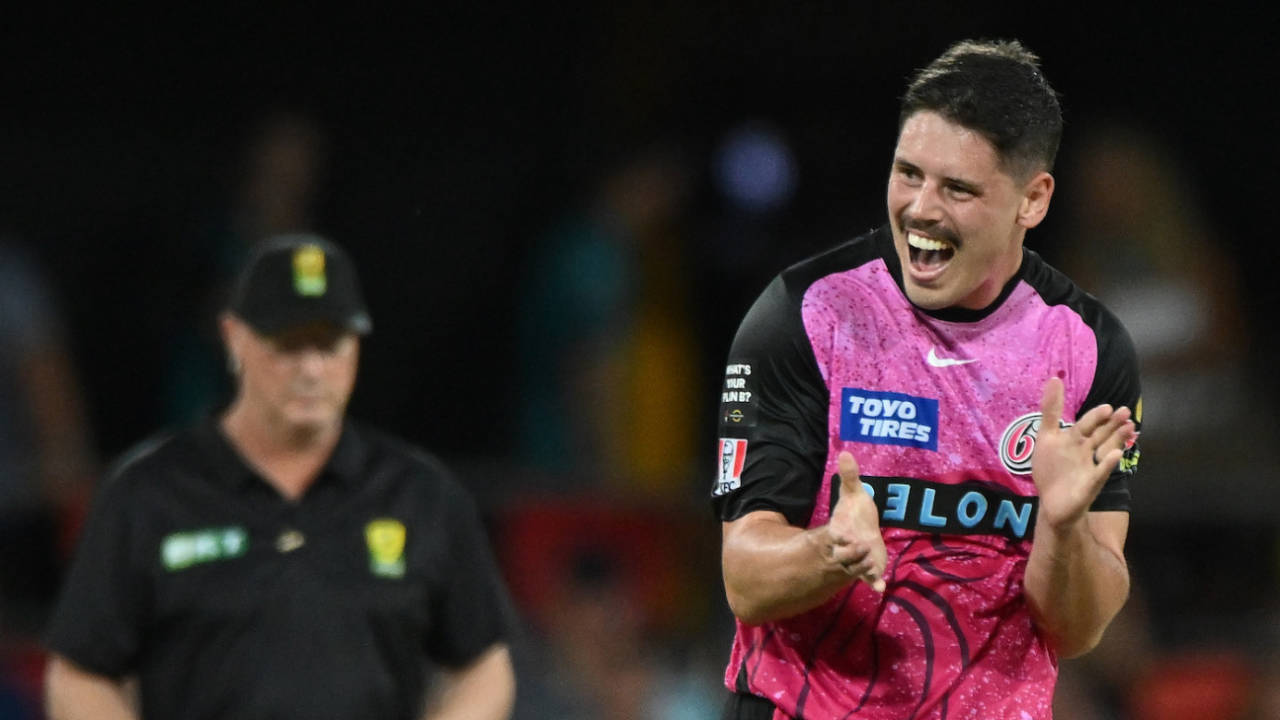 Ben Dwarshuis finished off the match with his career-best T20 returns, Sydney Sixers vs Brisbane Heat, BBL Qualifier, Carrara, January 19, 2024