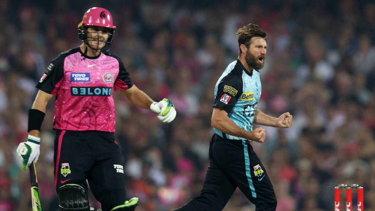 Michael Neser got Daniel Hughes in the first over of the chase, Sydney Sixers vs Brisbane Heat, BBL Final, Sydney Cricket Ground, January 24, 2024