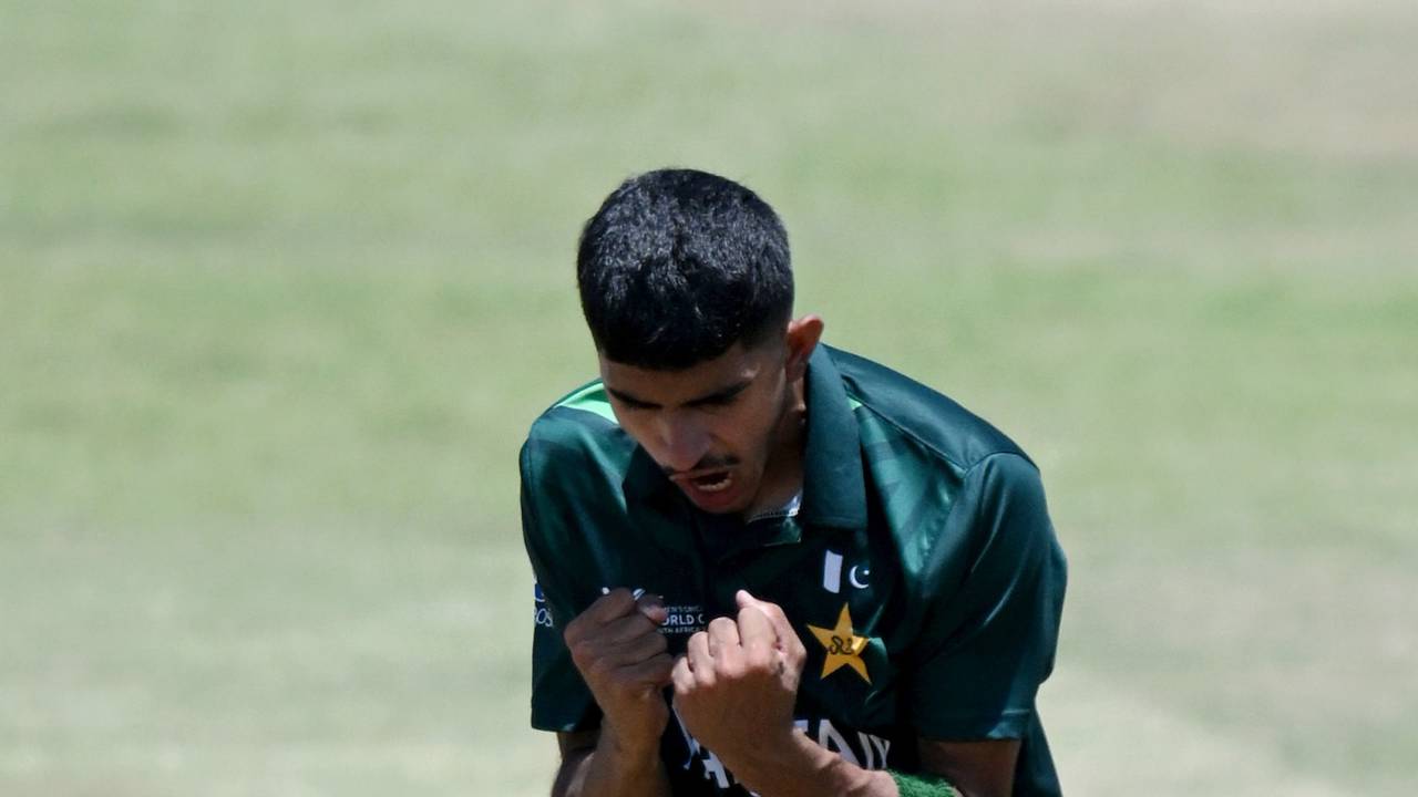 Ali Asfand celebrates after taking the wicket of Sam Clode, New Zealand vs Pakistan, Men's Under-19 World Cup, East London, January 27, 2024