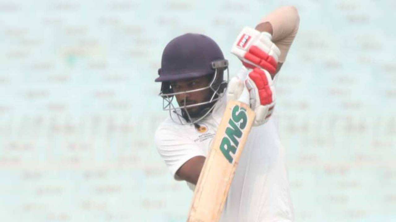 Prasad Pawar punches the ball on the off side, Bengal vs Mumbai, Ranji Trophy, 1st day, Kolkata, February 2, 2024