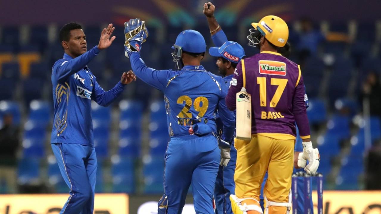 Akeal Hosein pinned Basil Hameed lbw for a duck, MI Emirates vs Sharjah Warriors, ILT20 2024, Abu Dhabi, February 2, 2024