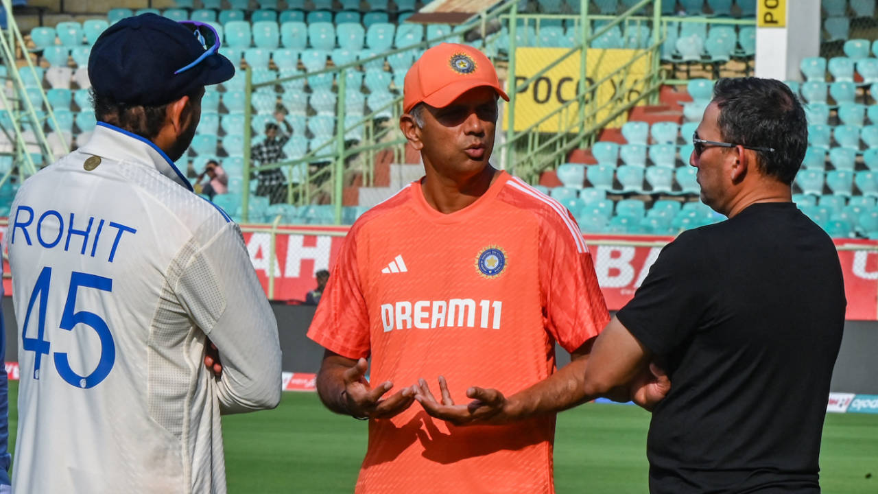 Captain, coach and chief selection: Rohit Sharma, Rahul Dravid and Ajit Agarkar have a chat after the game, India vs England, 2nd Test, Visakhapatnam, 4th day, February 5, 2024