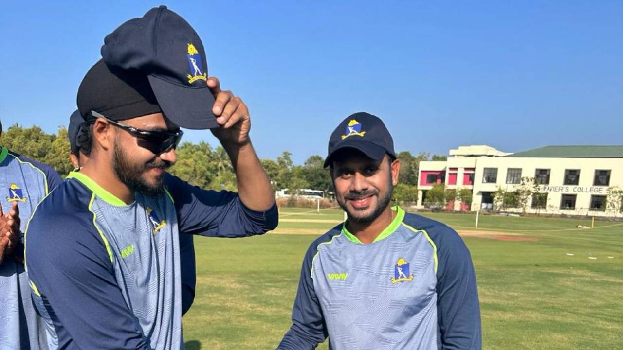 Bengal debutant Ranjot Singh Khaira gets his cap from Manoj Tiwary, Thumba, February 9, 2024