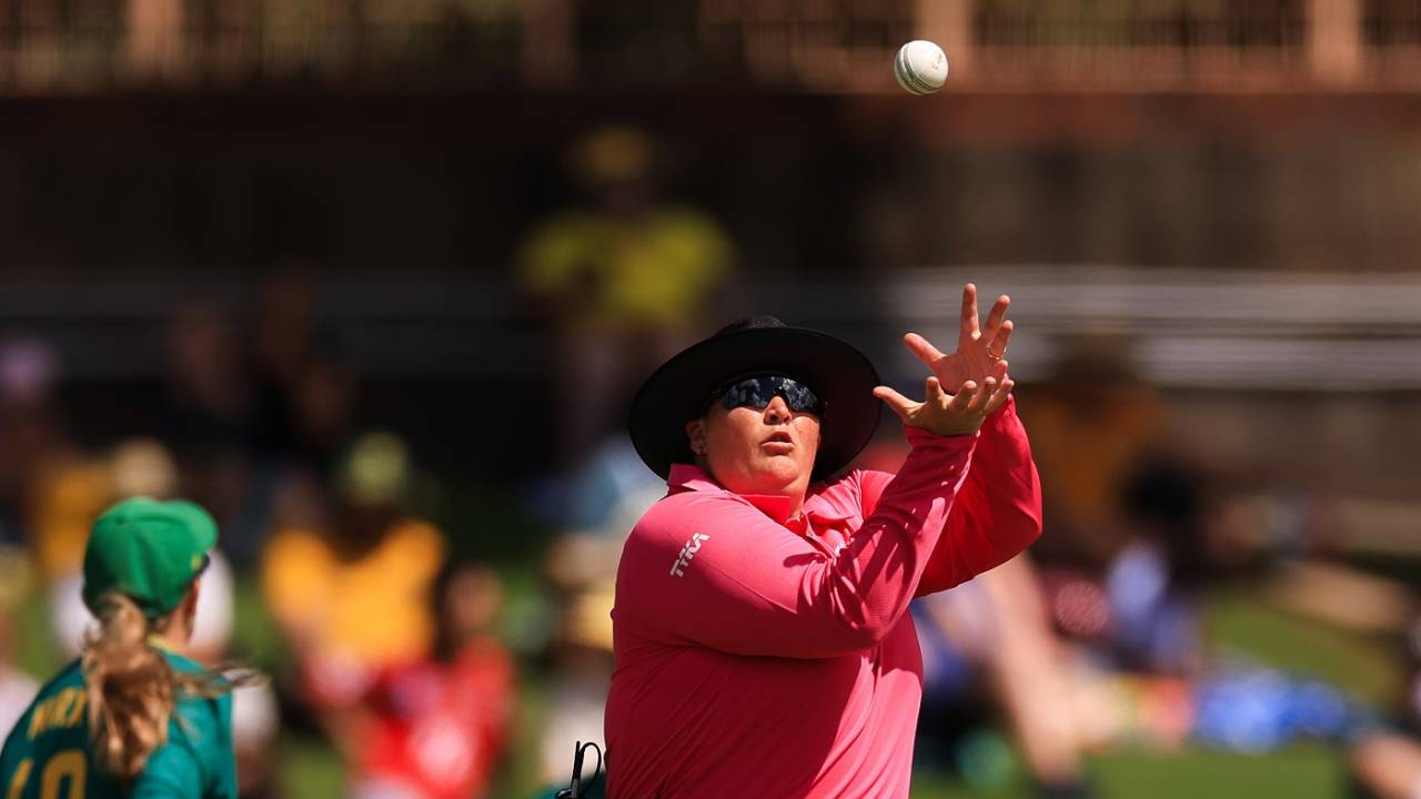 Sue Redfern is the first ICC-appointed female neutral umpire in a bilateral series, Australia vs South Africa, 3rd ODI, North Sydney, February 10, 2024