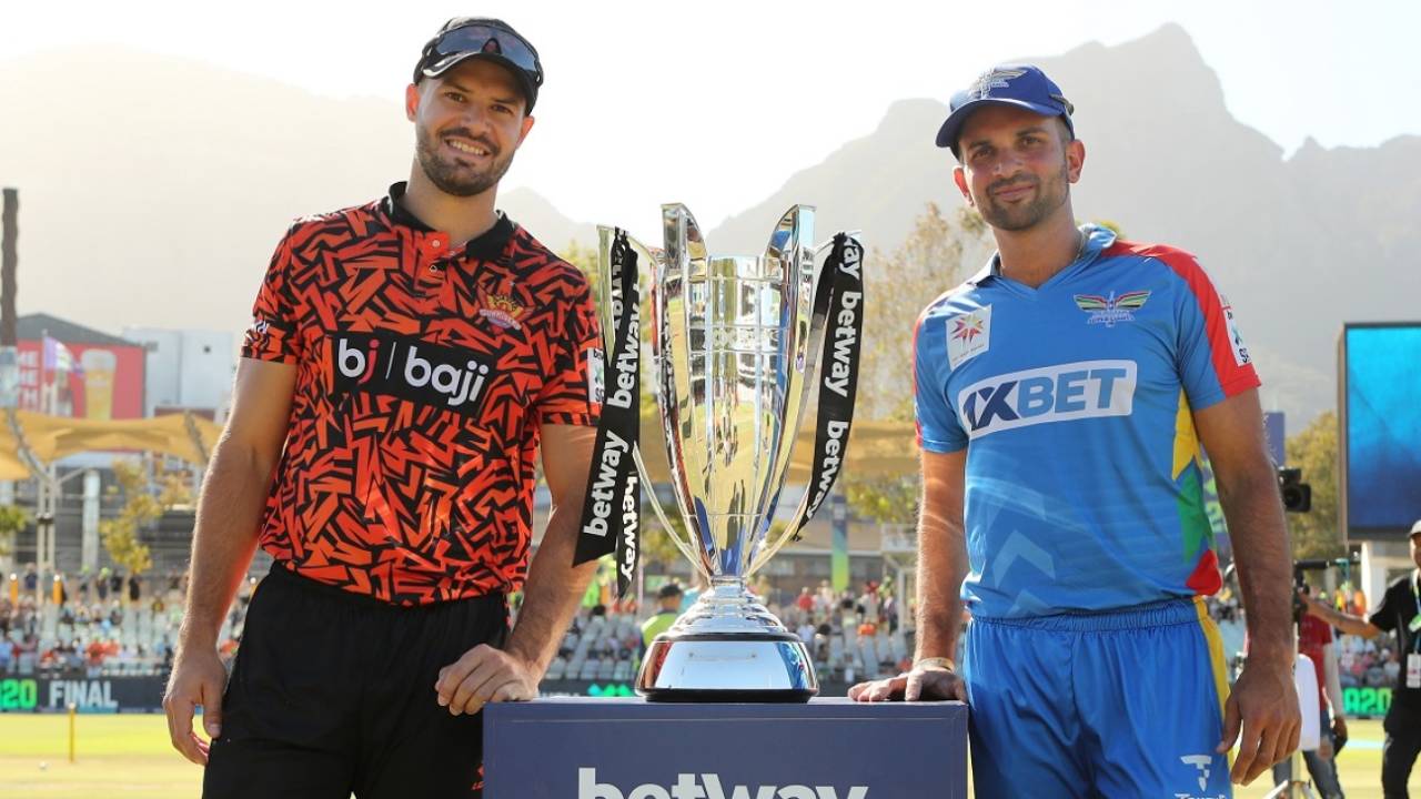Aiden Markram and Keshav Maharaj pose with the trophy, Sunrisers East Cape vs Durban's Super Giants, SA20, final, February 10, 2024