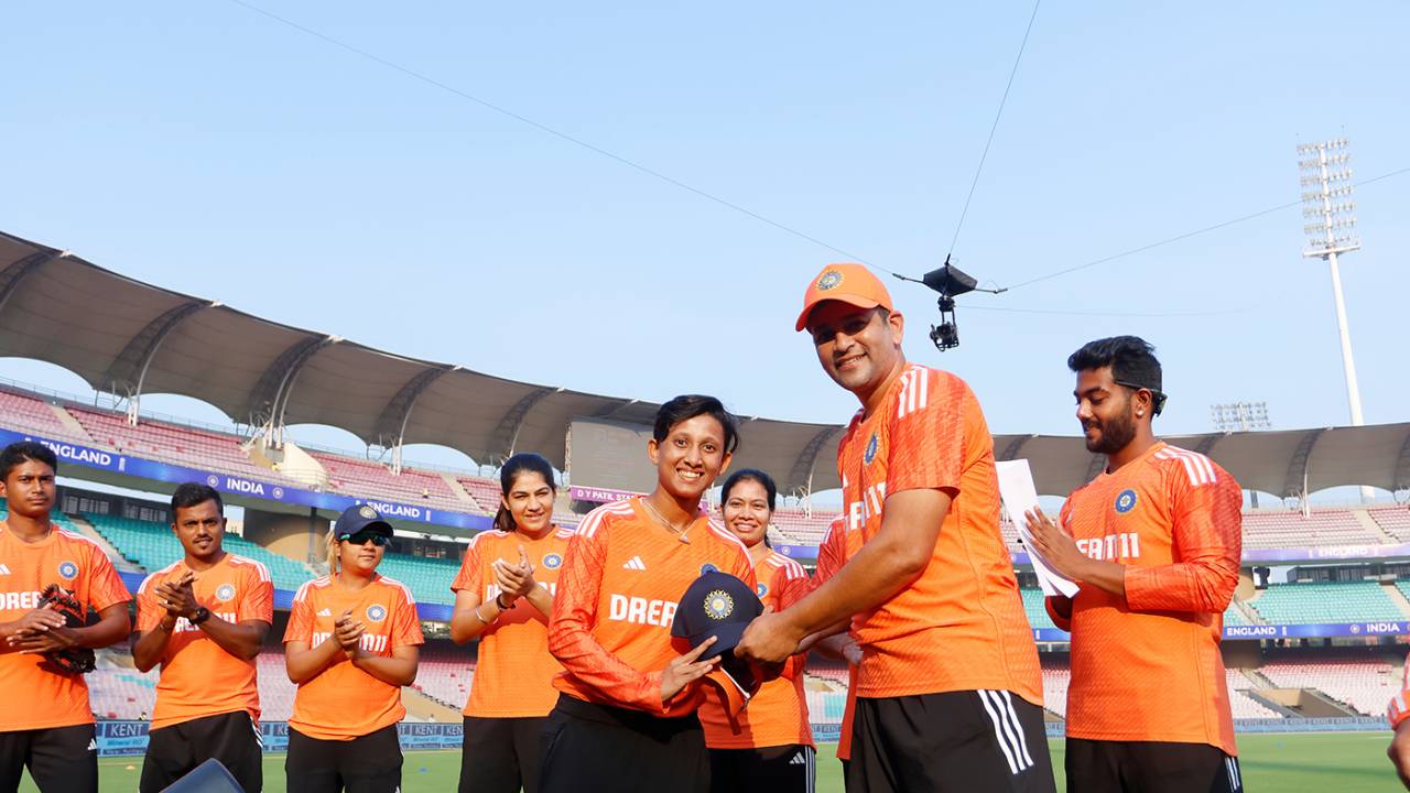 India coach Amol Muzumdar hands Satheesh Shubha her Test cap