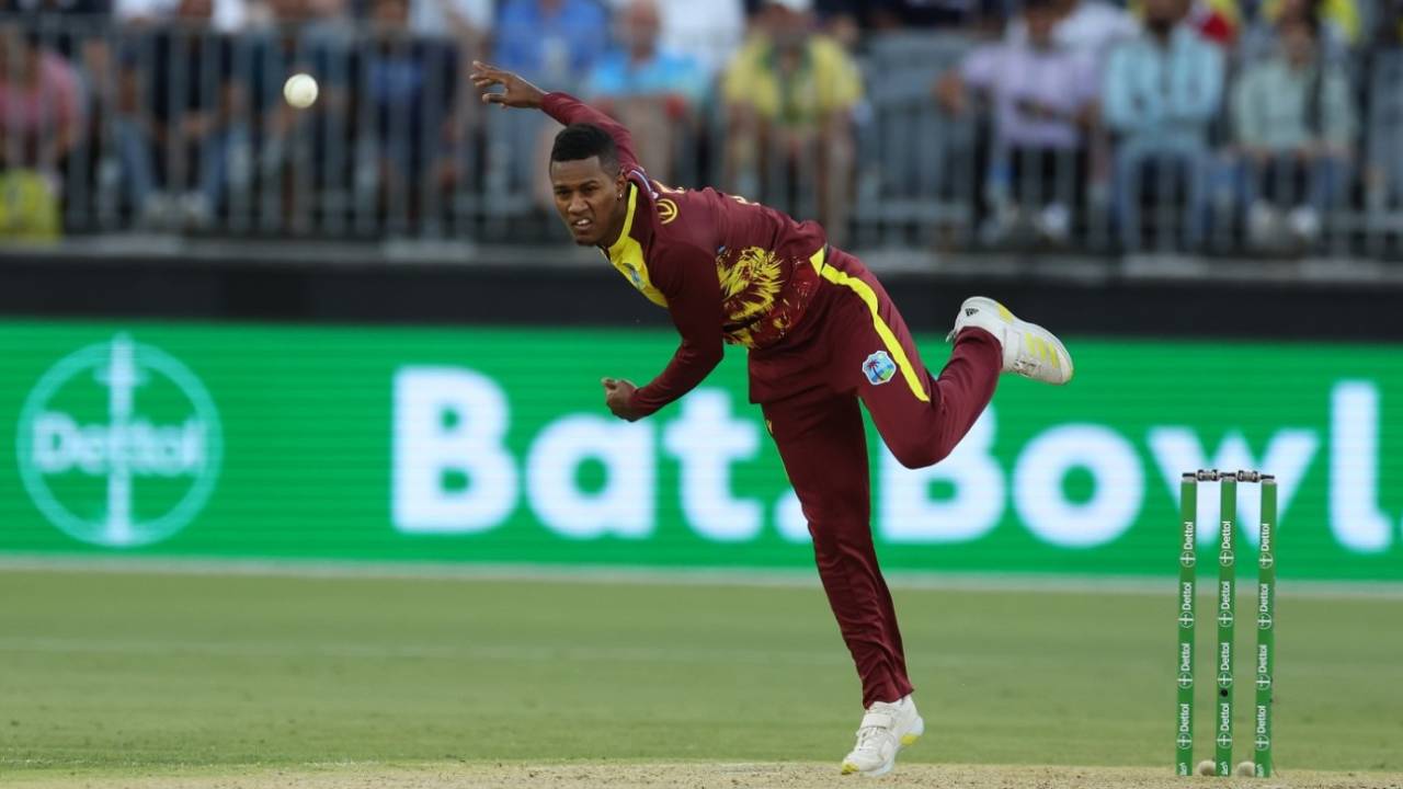 Akeal Hosein delivers over the wicket, Australia vs West Indies, 3rd T20I, Perth, February 13, 2024
