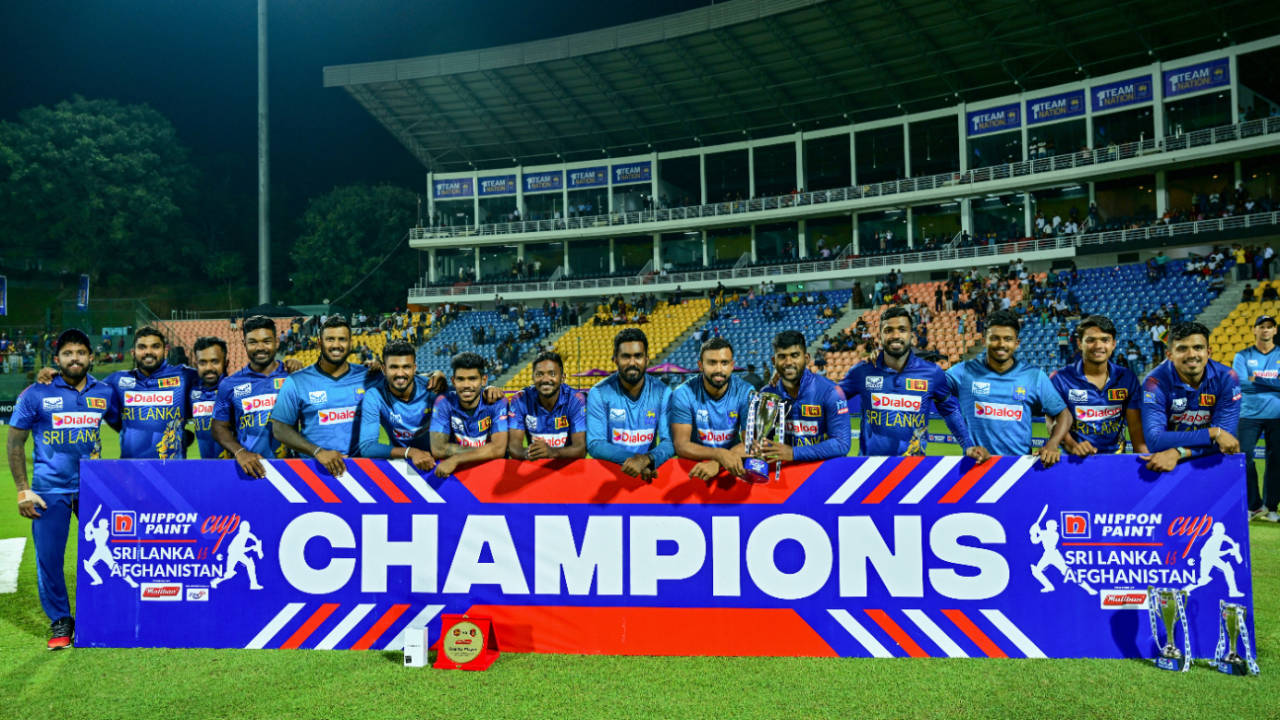 The victorious Sri Lanka squad with its spoils, Sri Lanka vs Afghanistan, 3rd ODI, Pallekele, February 14, 2024