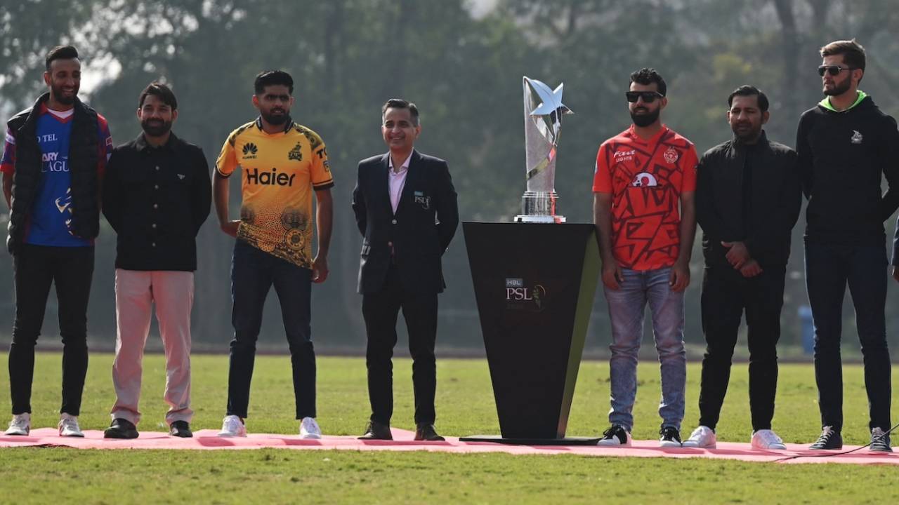 The six captains pose with the PSL trophy&nbsp;&nbsp;&bull;&nbsp;&nbsp;AFP/Getty Images