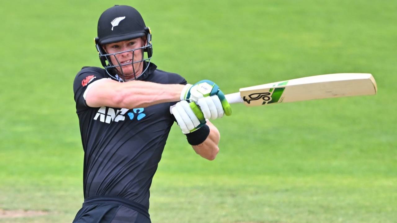 Josh Clarkson swats one away, New Zealand vs Bangladesh, 3rd ODI, Napier, December 23, 2023