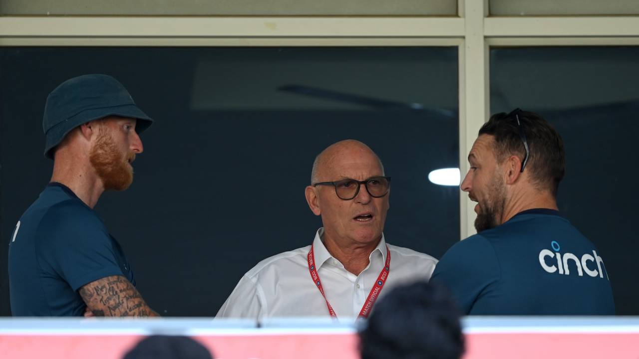Ben Stokes and Brendon McCullum chat with match referee Jeff Crowe, India vs England, 3rd Test, Rajkot, 4th day, February 18, 2024