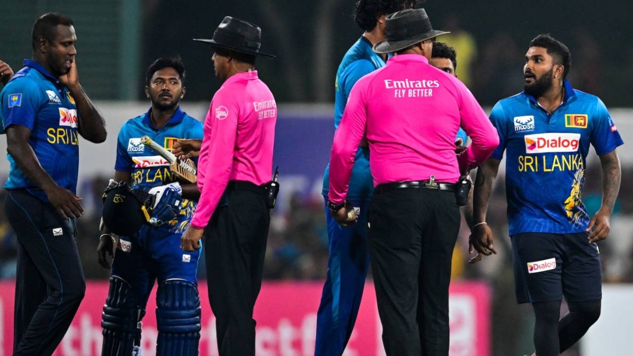 Wanindu Hasaranga and Angelo Mathews have a word with the umpire after the game, Sri Lanka vs Afghanistan, 3rd T20I, Dambulla, February 21, 2024