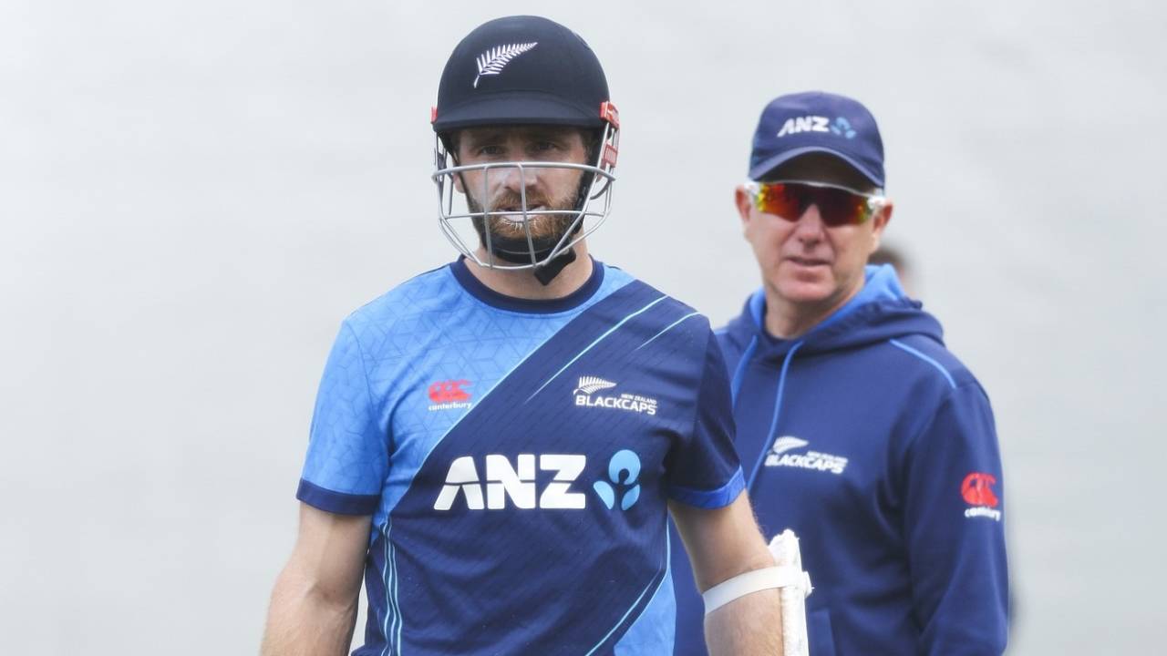 Kane Williamson and Gary Stead at a training session, Wellington, February 27, 2024