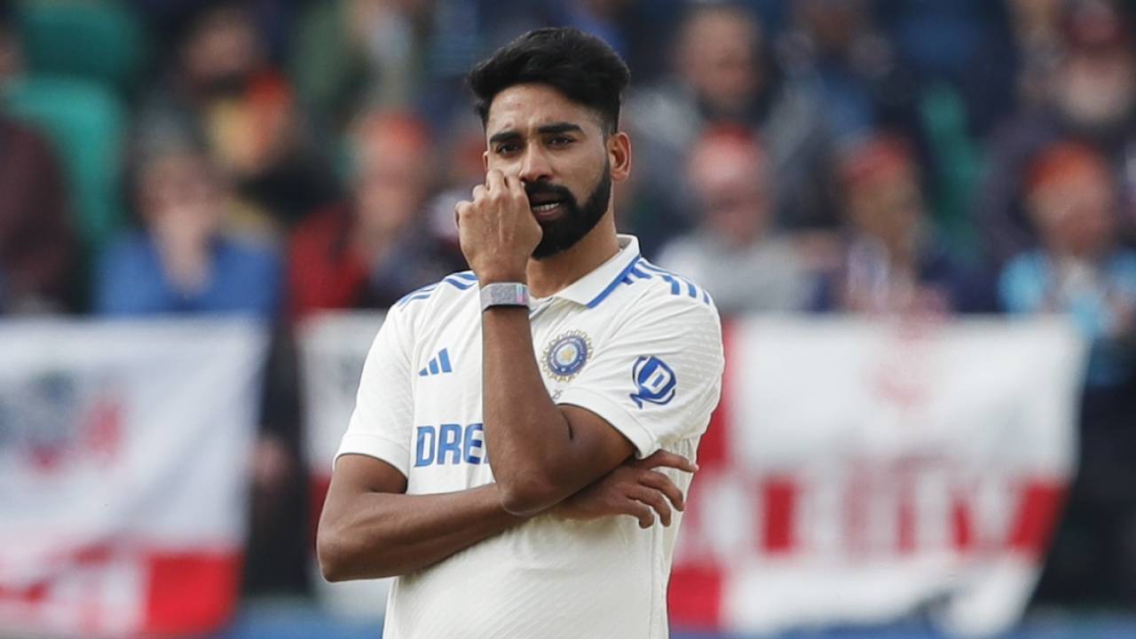 Mohammed Siraj reacts after another close call, India vs England, 5th Test, Dharamsala, 1st day, March 7, 2024