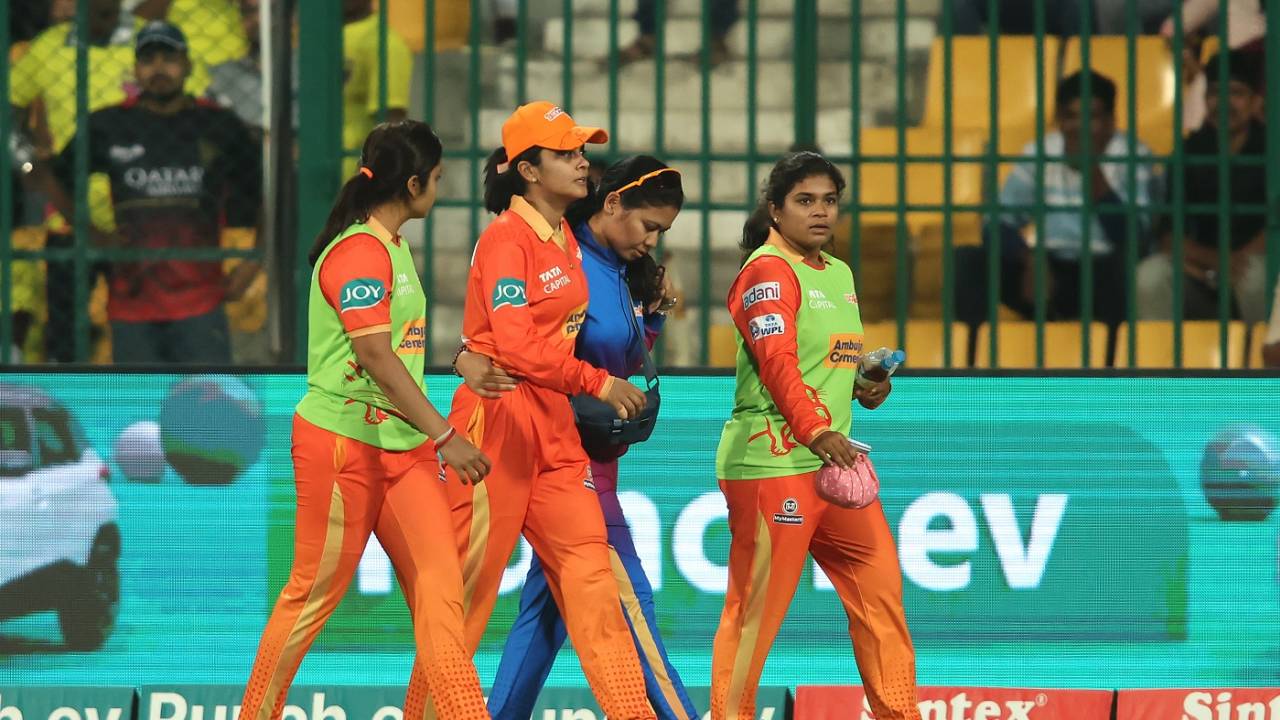 Harleen Deol limped off the field after hurting her left knee