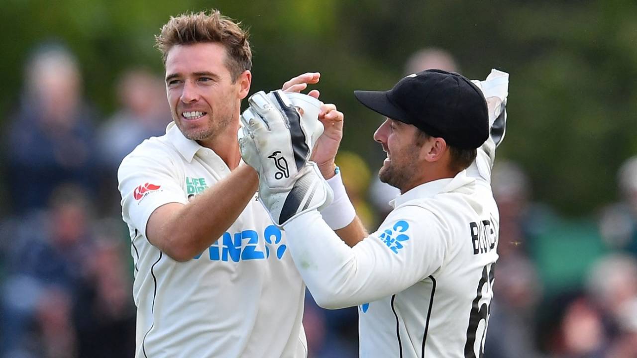 Tim Southee and Tom Blundell celebrate Travis Head's wicket, New Zealand vs Australia, 2nd Test, 4th day, Christchurch, March 11, 2024