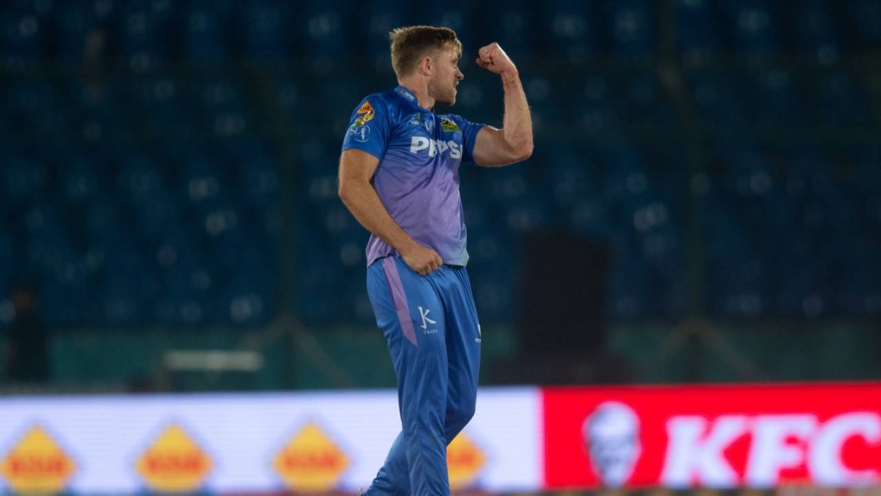 David Willey struck two early blows in Multan Sultans' defence of 185