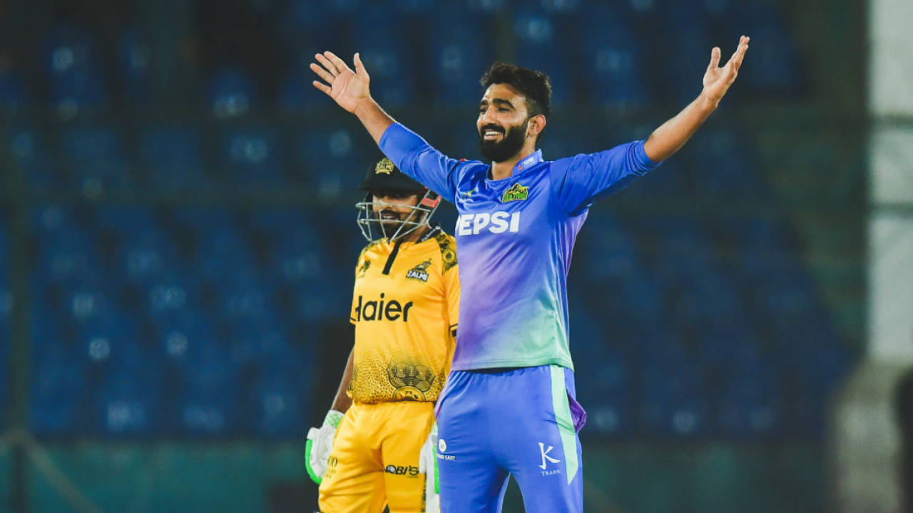 Usama Mir's 2 for 16 in his four overs earned him the player-of-the-match award&nbsp;&nbsp;&bull;&nbsp;&nbsp;Pakistan Super League