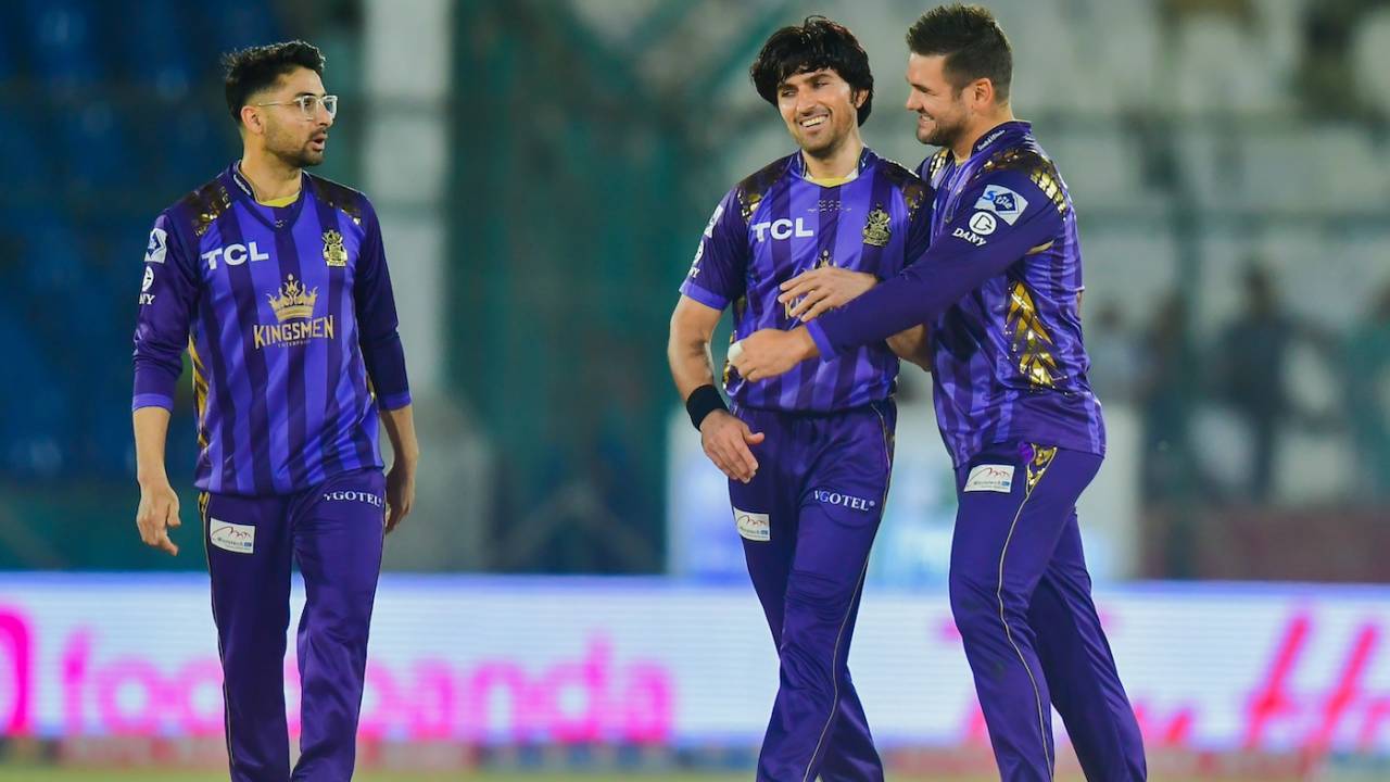Rilee rossouw and Mohammad Wasim celebrate a wicket