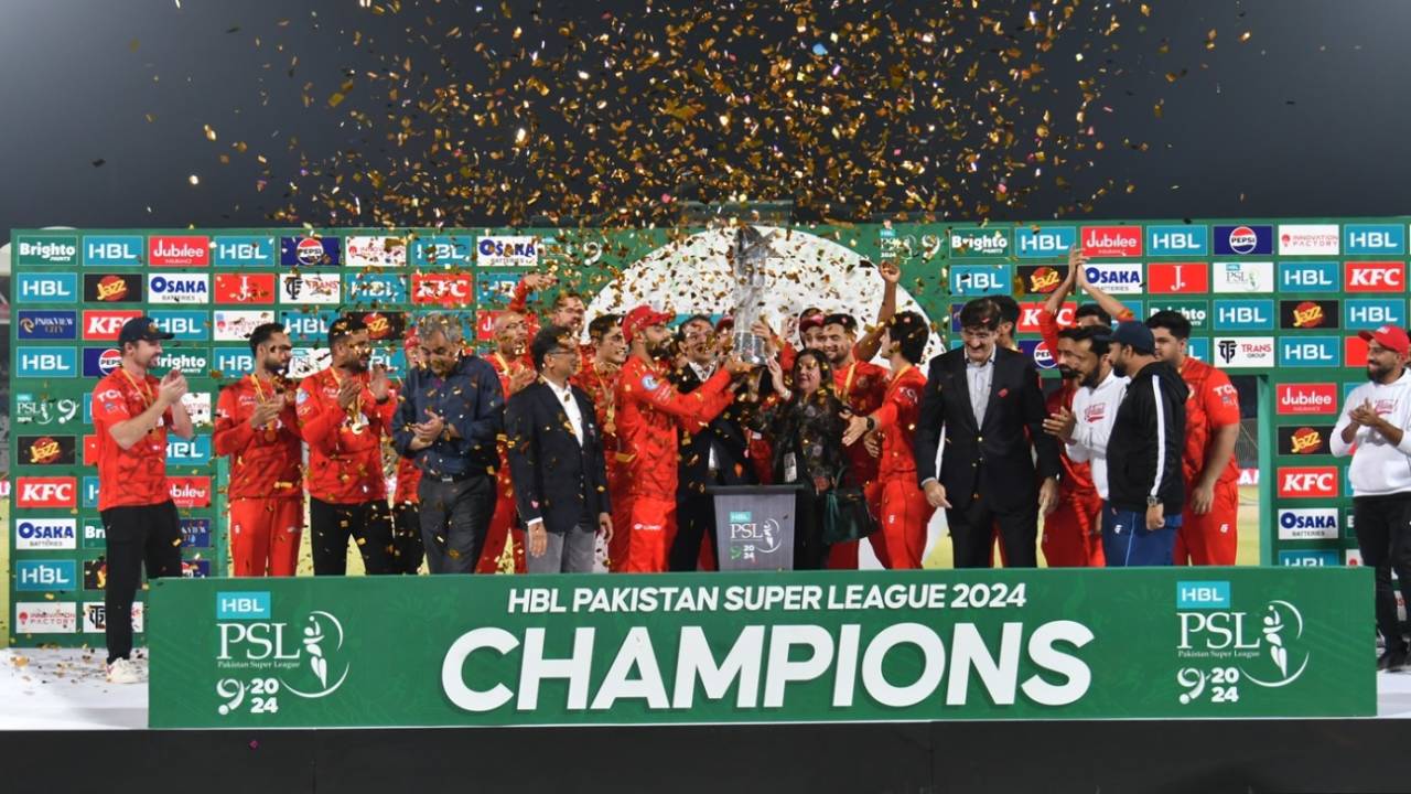Shadab Khan collects the PSL trophy, Islamabad United vs Multan Sultans, PSL, final, Karachi, March 18, 2024