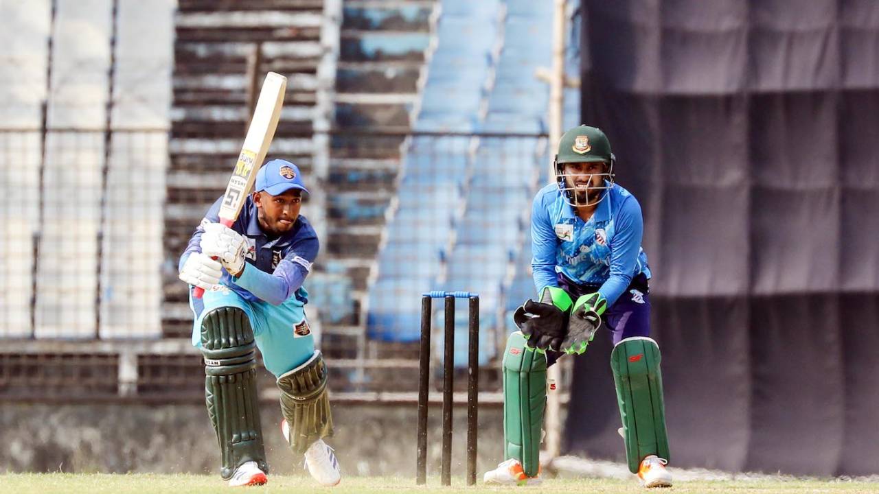Mahfuzur Rahman Rabby retired hurt after making 28, Gazi Group Cricketers vs Prime Bank Cricket Club, DPL, Fatullah, March 24, 2024