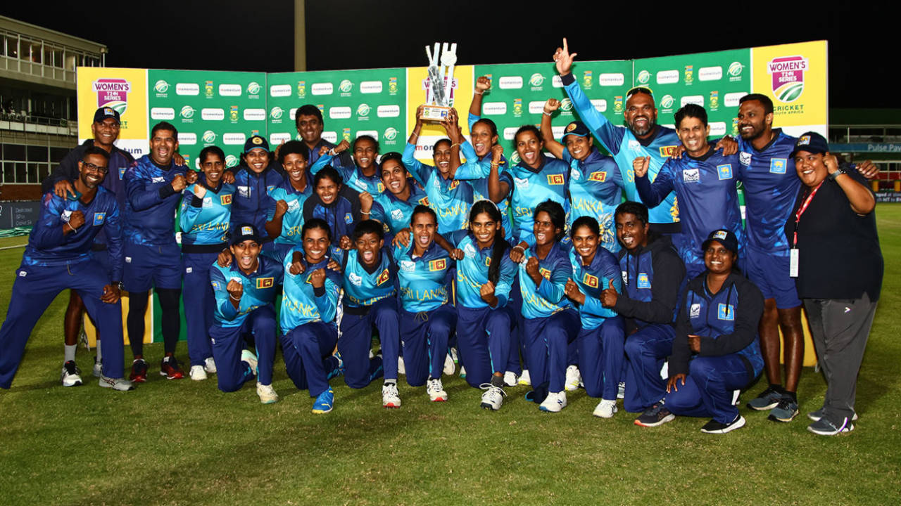 Sri Lanka celebrate their historic first series victory in T20Is over South Africa&nbsp;&nbsp;&bull;&nbsp;&nbsp;Gallo Images