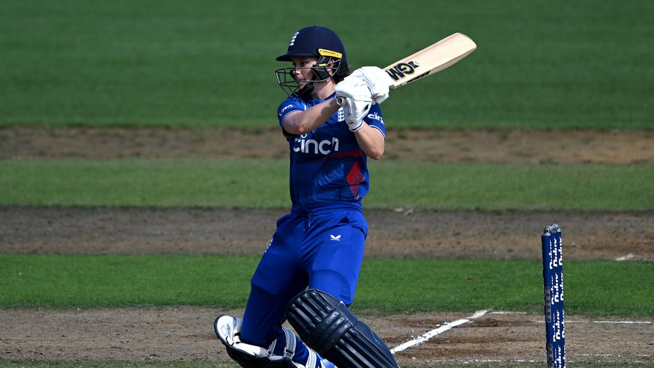 Amy Jones was called on to steady England again