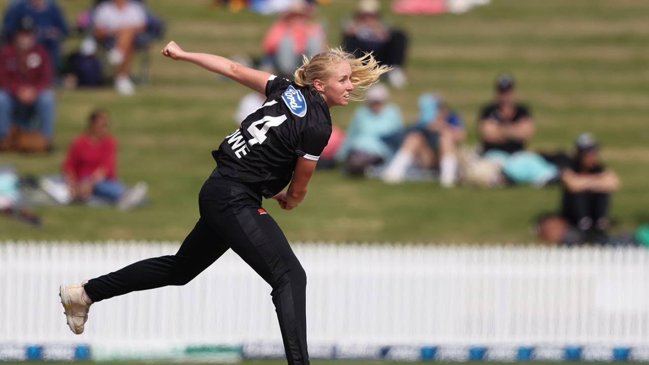 Hannah Rowe took three wickets for New Zealand