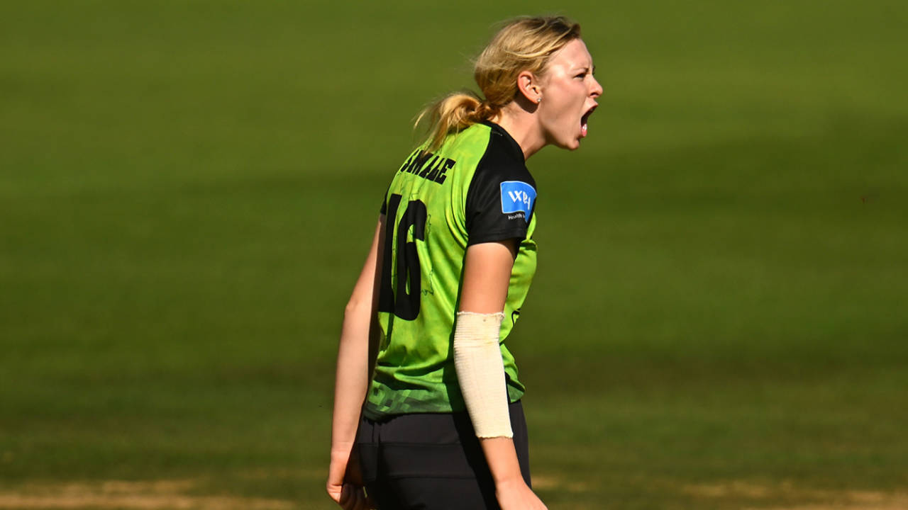 Sophia Smale celebrates a wicket&nbsp;&nbsp;&bull;&nbsp;&nbsp;Getty Images