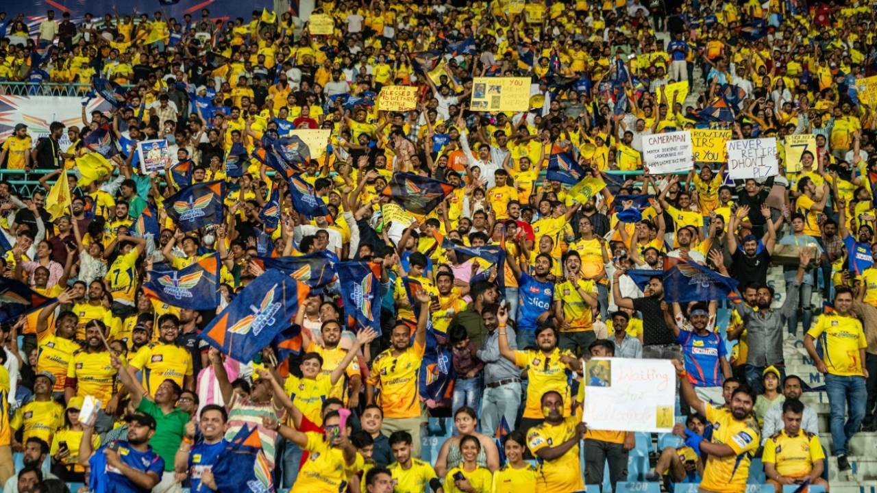 Lucknow went yellow for MS Dhoni, and he gave the crowd what they came for, Lucknow Super Giants vs Chennai Super Kings, IPL 2024, Lucknow, April 19, 2024