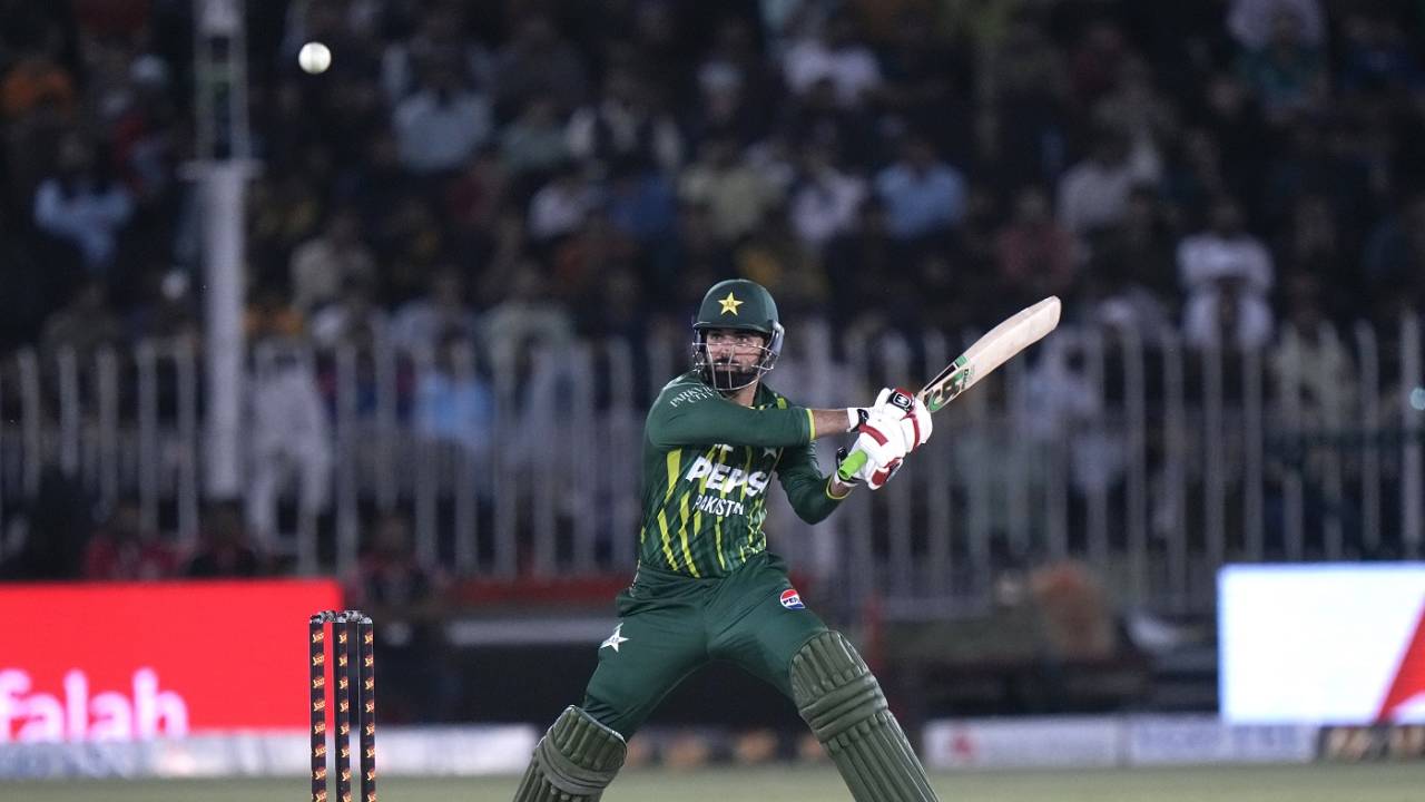 Shadab Khan scored a quick 20-ball 41 to lift Pakistan