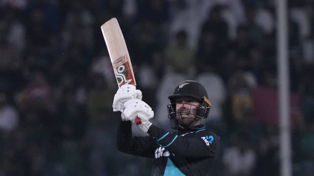 Tom Blundell scored quickly in Tim Robinson's company, Pakistan vs New Zealand, 4th T20I, Lahore, April 25, 2024
