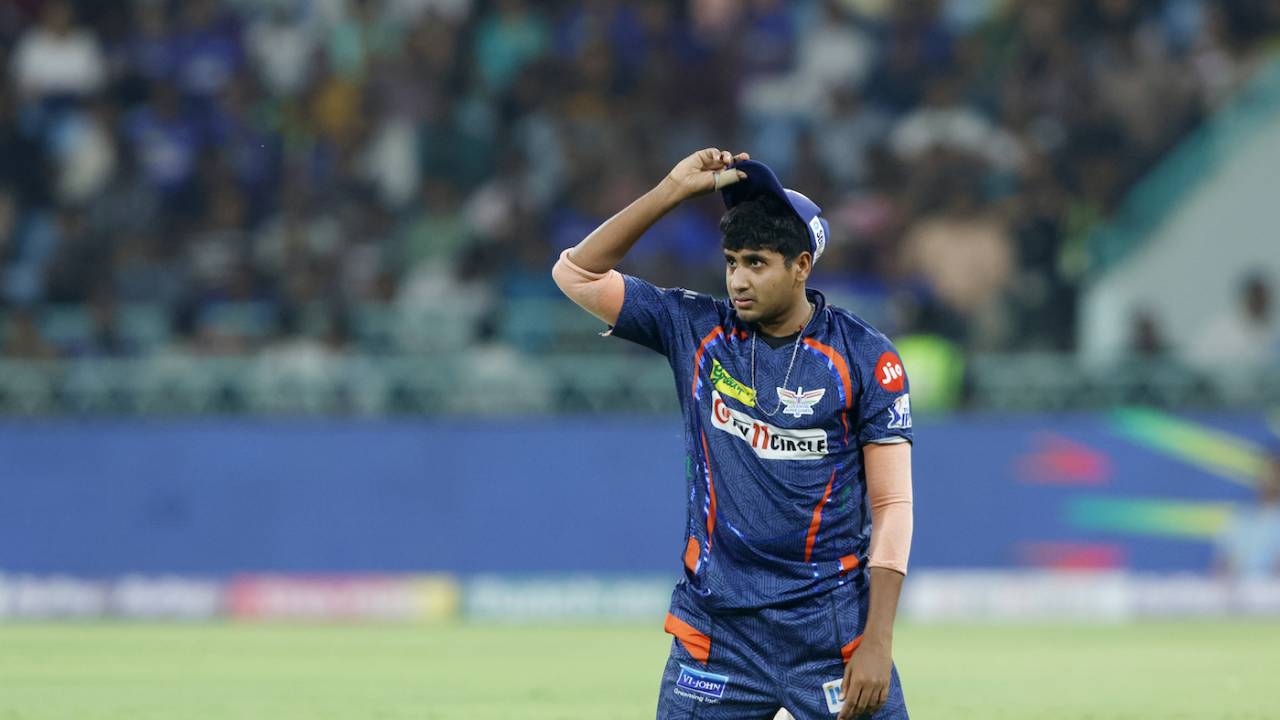 Yash Thakur missed a couple of chances at short third in the 14th over, Lucknow Super Giants vs Rajasthan Royals, IPL 2024, Lucknow, April 27, 2024