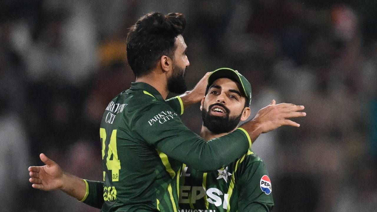 Usama Mir and Shadab Khan took three quick wickets to give Pakistan the momentum