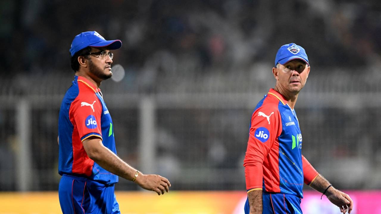 Sourav Ganguly and Ricky Ponting seem worried