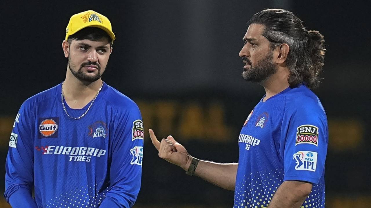 Sameer Rizvi chats with MS Dhoni, Chennai, April 30, 2024
