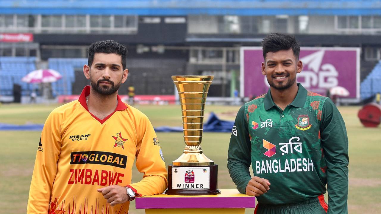 Sikandar Raza and Najmul Hossain Shanto at the trophy unveiling ahead of the T20Is, Chattogram, May 2, 2024