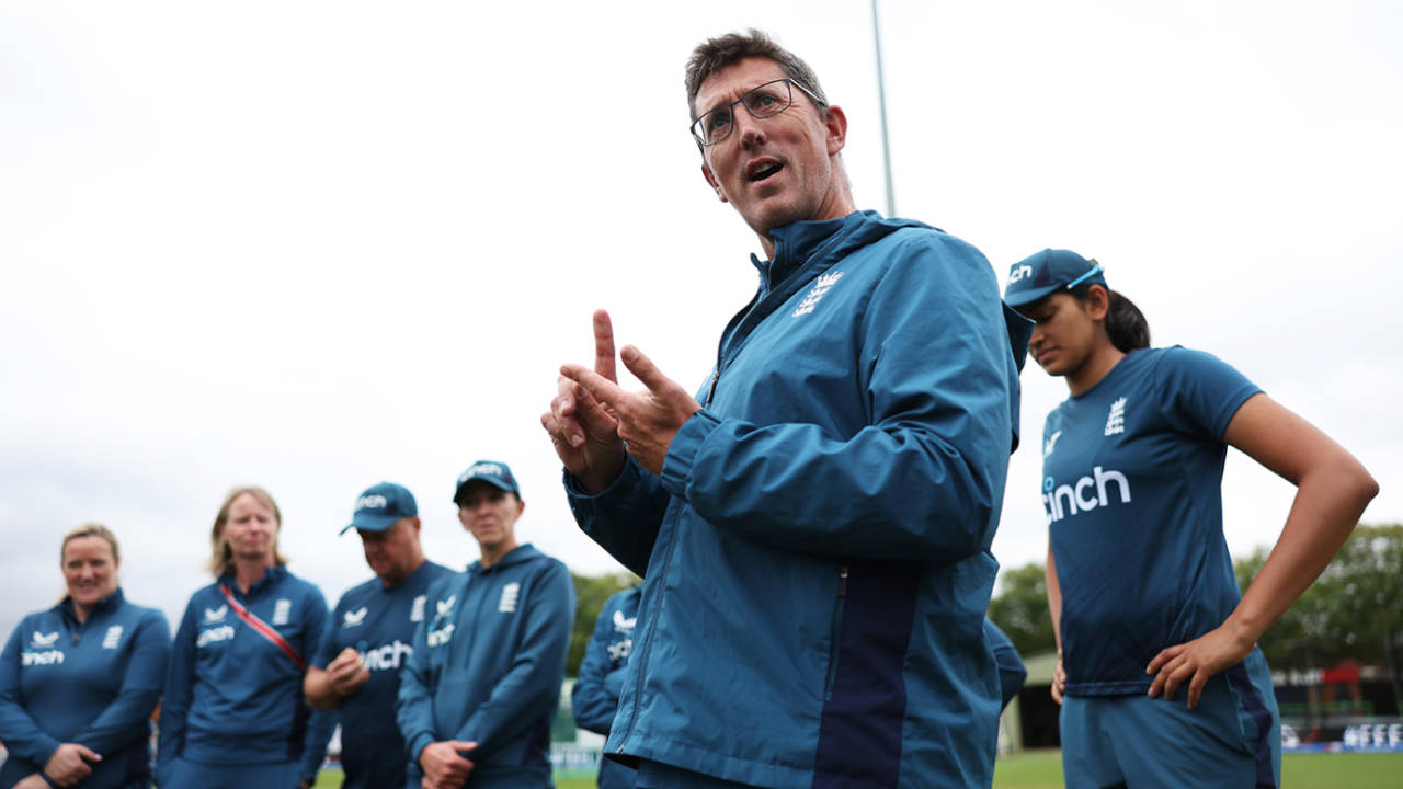 Jon Lewis addresses his team, England Women vs Sri Lanka Women, 3rd ODI, Leicester, September 14, 2023