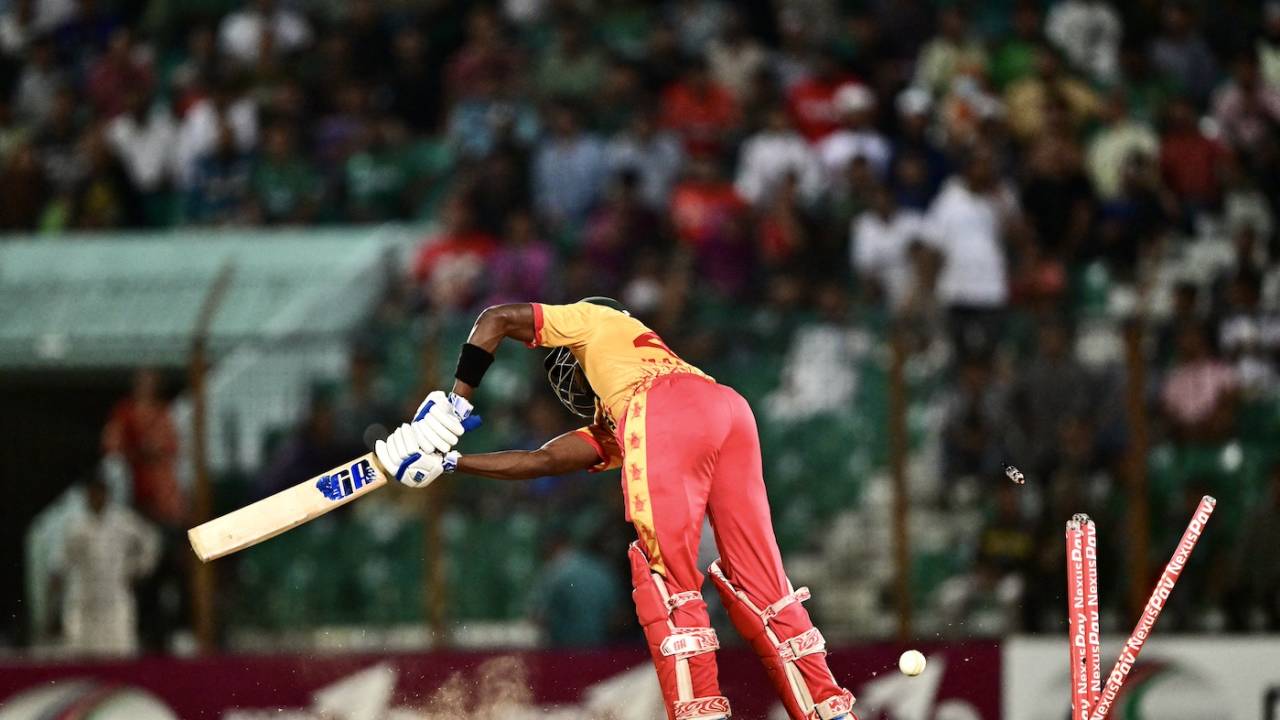 Clive Madande is bowled by a yorker, Bangladesh vs Zimbabwe, 1st T20I, Chattogram, May 3, 2024