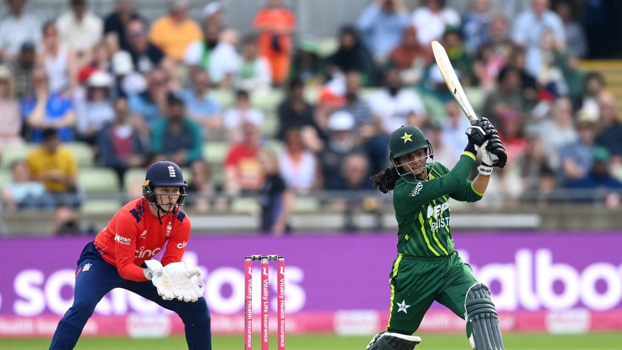 Sadaf Shamas hit seven fours in her 24-ball 35, England vs Pakistan, 1st women's T20I, Birmingham, May 11, 2024