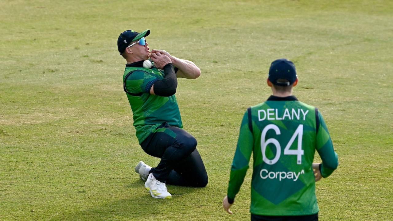 Graham Hume drops a catch, Ireland vs Pakistan, 2nd T20I, Dublin, May 12, 2024