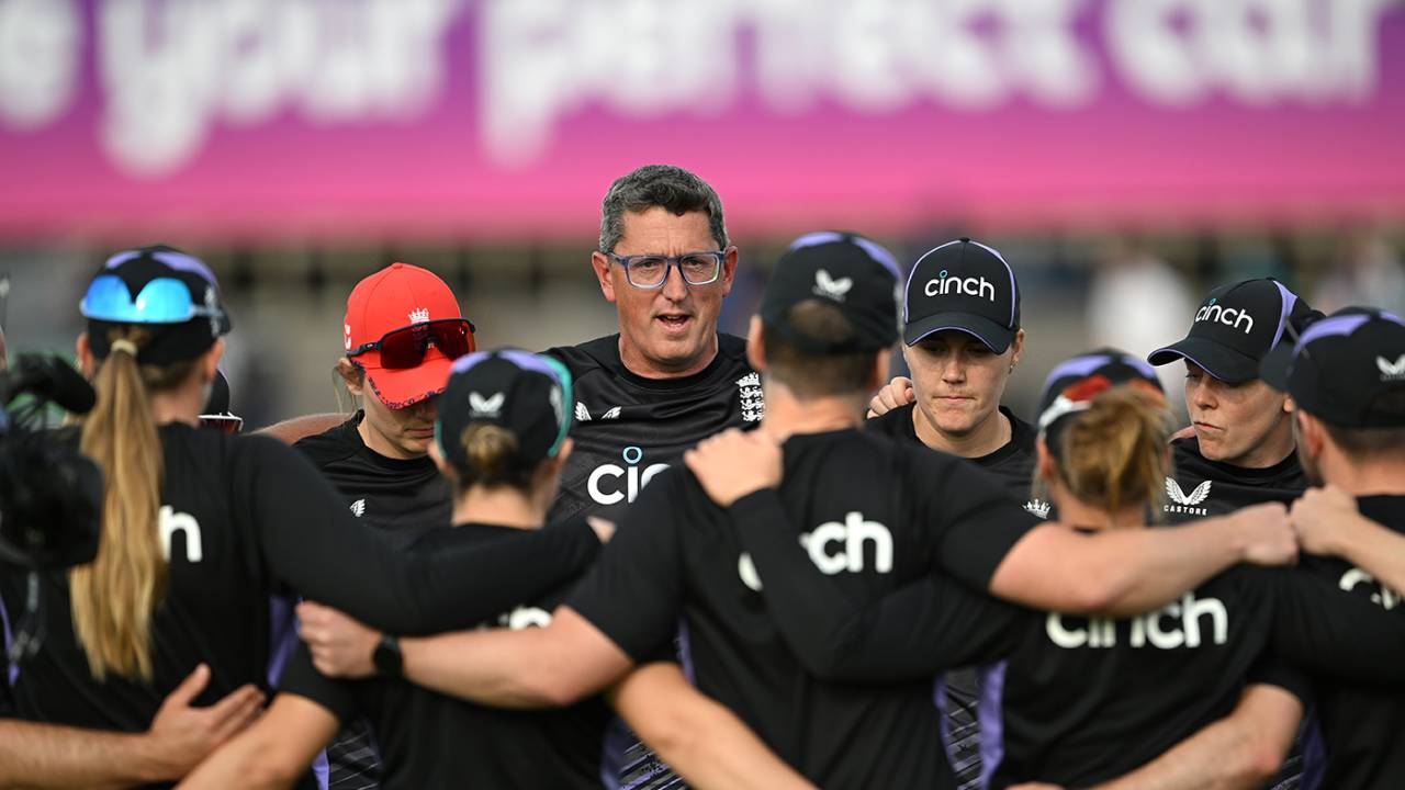 Jon Lewis leads the team huddle, England vs Pakistan, 2nd women's T20I, Wantage Road, May 17, 2024