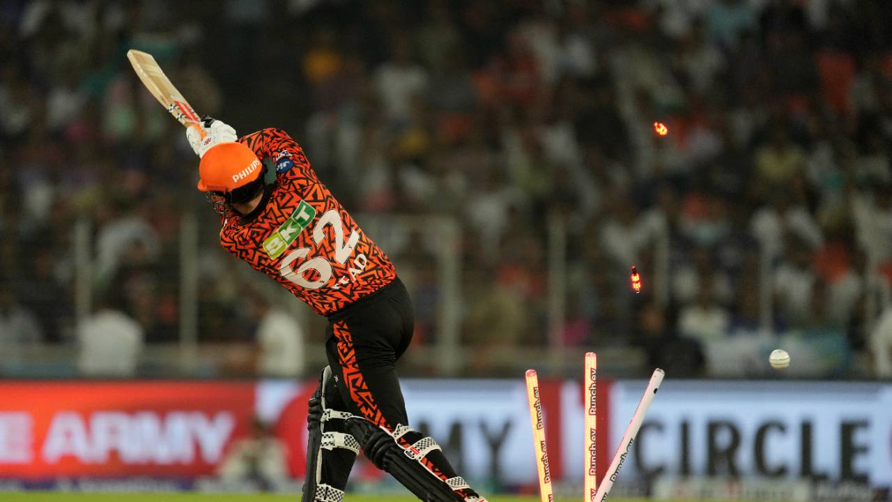 Travis Head had his stumps cleaned up second ball, bagging his second duck in a row, Kolkata Knight Riders vs Sunrisers Hyderabad, Qualifier 1, IPL 2024, Ahmedabad, May 21, 2024