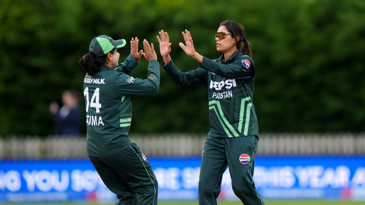 Umm-e-Hani trapped Tammy Beaumont lbw for 33, England vs Pakistan, 1st Women's ODI, Derby, May 23, 2024