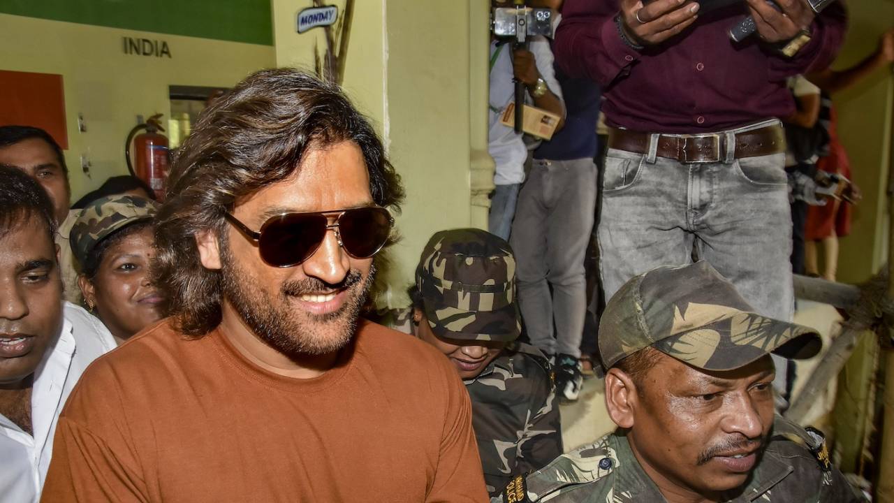 MS Dhoni turned up to vote in his home city, Ranchi, May 25, 2024