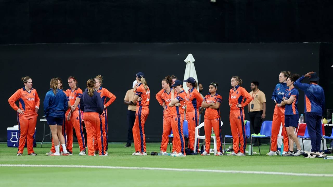 Netherlands wear a dejected look after their defeat to Ireland, Ireland vs Netherlands, Women's T20 World Cup Qualifier 2024, Abu Dhabi, May 3, 2024