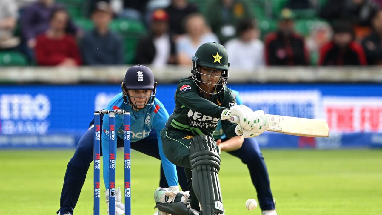 Muneeba Ali sweeps in Pakistan's chase, England vs Pakistan, 3rd Women's ODI, Chelmsford, May 29, 2024